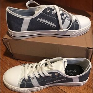 Football printed sneakers